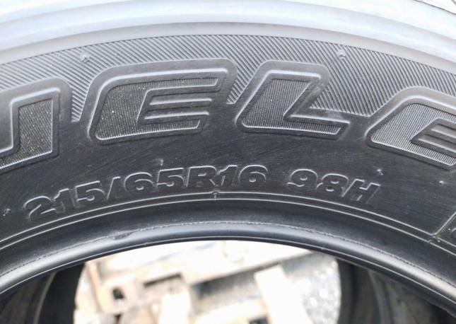 Bridgestone Dueler H/L 850 215/65 R16