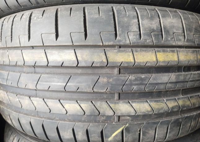 Pirelli P Zero PZ4 235/35 R20