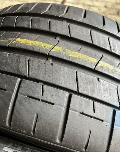 Pirelli P Zero PZ4 235/35 R19