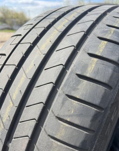 Pirelli P Zero PZ4 275/40 R22