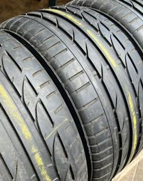 Bridgestone Potenza S001 235/45 R19