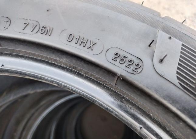 Michelin Pilot Sport 4 235/45 R19