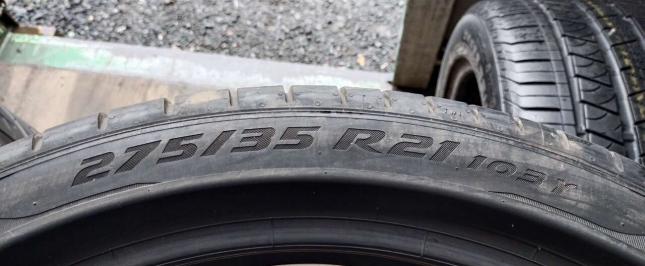 Pirelli P Zero PZ4 275/35 R21