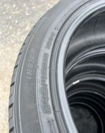 Dunlop Veuro VE303 245/45 R19