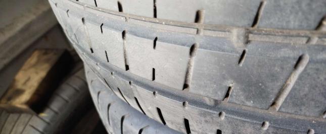 Pirelli P Zero 315/35 R21