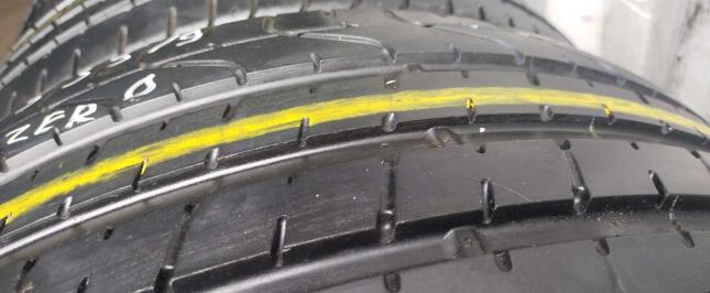 Pirelli P Zero 235/35 R19 Y