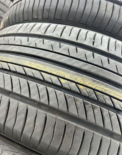 Yokohama Advan dB V552 215/55 R17