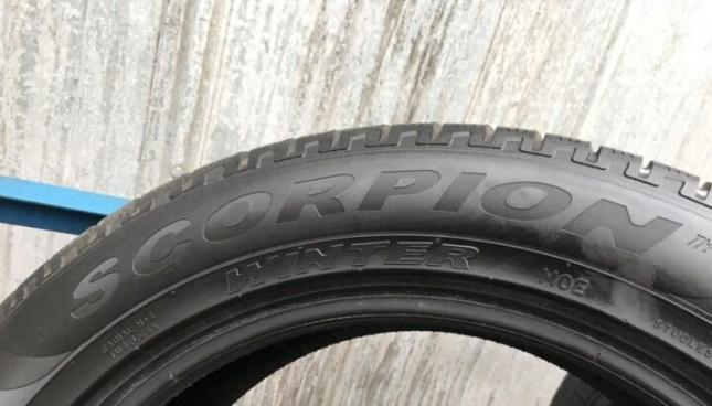 Pirelli Scorpion Winter RFT 235/55 R19