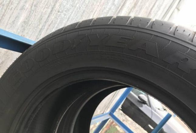 Goodyear Eagle LS 2 255/60 R17