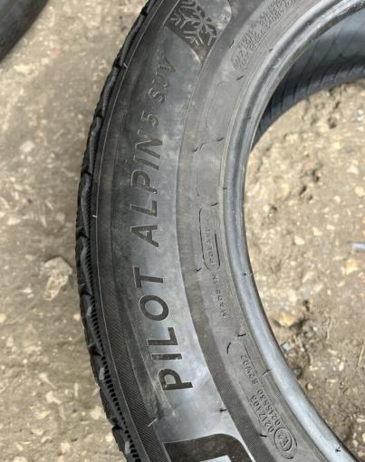 Michelin Pilot Alpin 5 235/60 R18