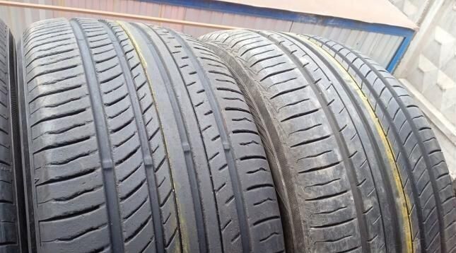 Yokohama Advan dB V552 225/50 R17 H