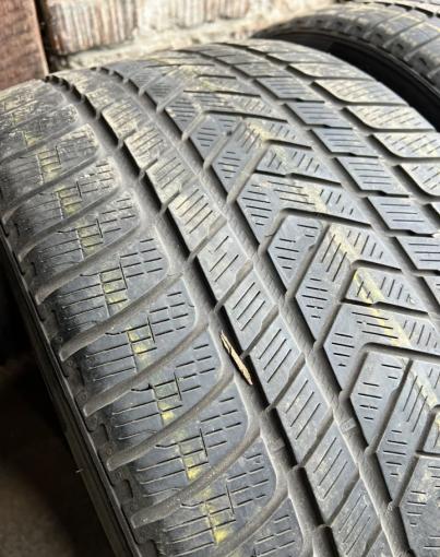 Pirelli Scorpion Winter 325/35 R22