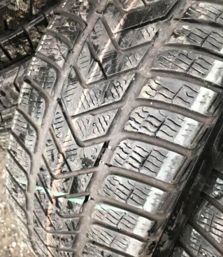 Pirelli Winter Sottozero 3 275/40 R18