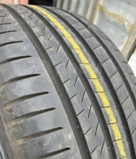 Bridgestone Alenza 001 285/45 R22