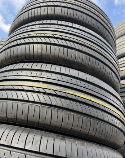 Yokohama Advan dB V552 225/60 R16