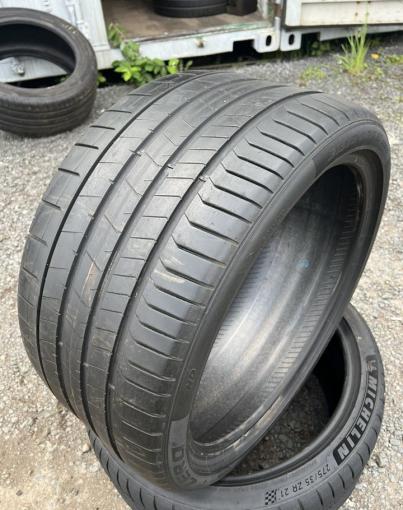 Pirelli P Zero PZ4 315/30 R21