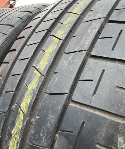 Pirelli P Zero PZ4 235/35 R19