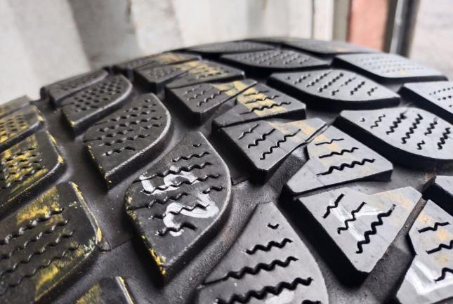 Bridgestone Blizzak LM-25 4x4 255/50 R19 107V
