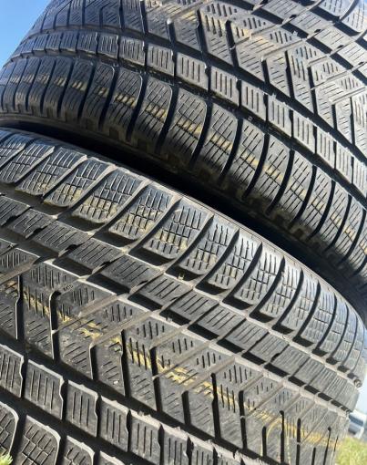 Pirelli Scorpion Winter 325/35 R22