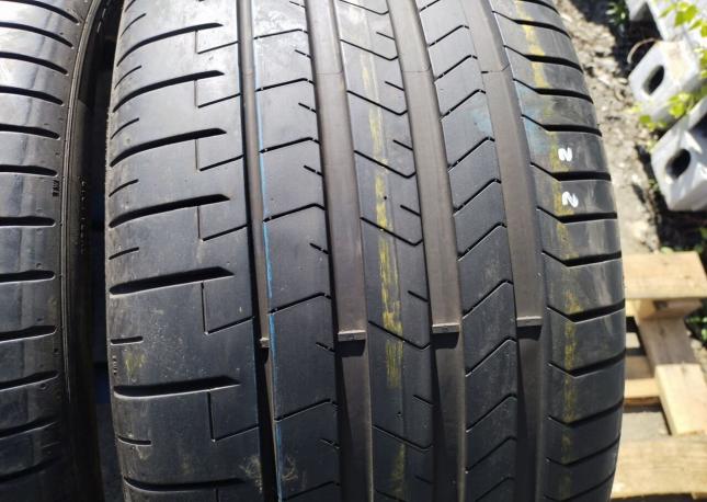 Pirelli P Zero PZ4 285/30 R21