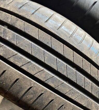 Bridgestone Turanza T005 225/55 R19