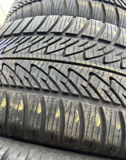 Goodyear UltraGrip 8 Performance 285/45 R20