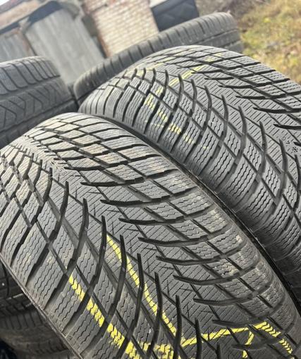 Nokian Tyres WR Snowproof P 215/55 R17