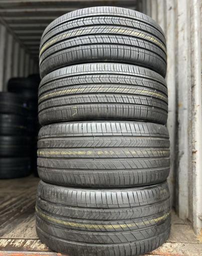 Kumho Majesty 9 Solus TA91 245/45 R19 п╦ 275/40 R19