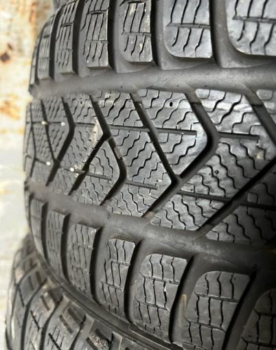 Pirelli Winter Sottozero 3 215/40 R17