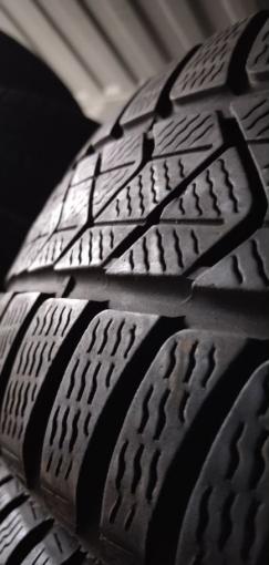 Pirelli Winter Sottozero 3 215/50 R18