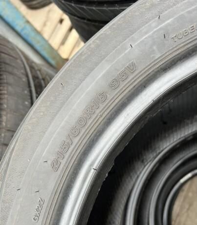 Bridgestone Regno GR-XII 215/60 R16