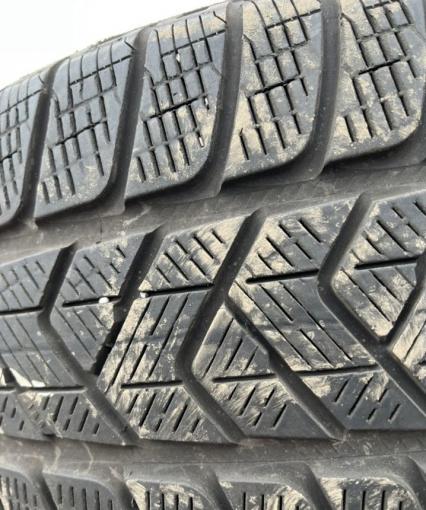 Pirelli Scorpion Winter 235/60 R18