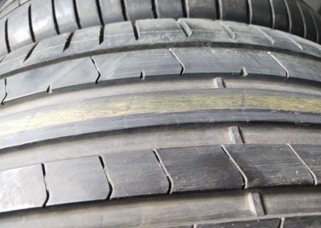 Pirelli P Zero PZ4 235/50 R19