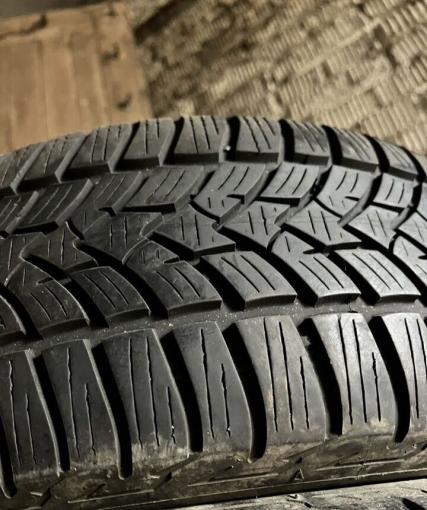 Esa-Tecar Super Grip 9 HP 205/60 R16
