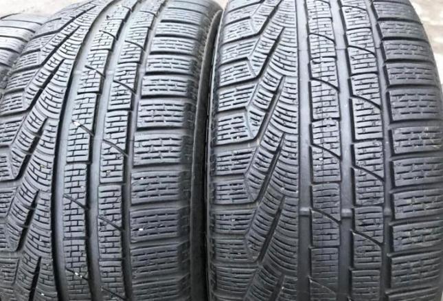 Pirelli Winter Sottozero II 245/35 R20