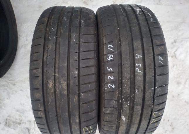 Michelin Pilot Sport 4 225/45 R17