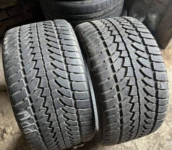 Nokian Tyres WR 295/30 R19