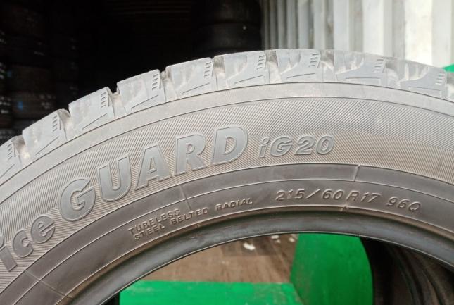 Yokohama Ice Guard IG20 215/60 R17
