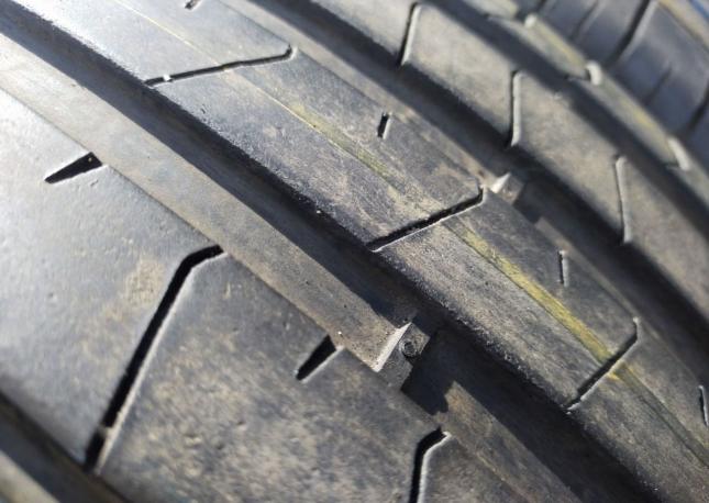 Pirelli P Zero PZ4 275/45 R21