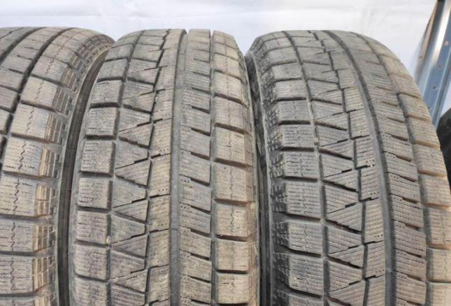 Bridgestone Blizzak Revo GZ 225/55 R17