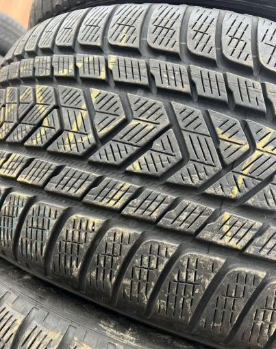 Pirelli Scorpion Winter 275/45 R21