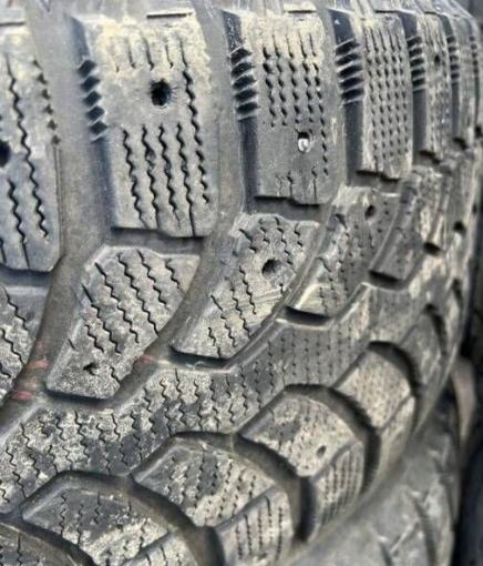 Bridgestone Blizzak Spike-01 255/50 R19