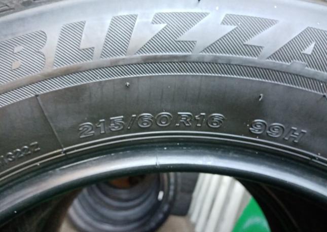 Bridgestone Blizzak LM-32 215/60 R16