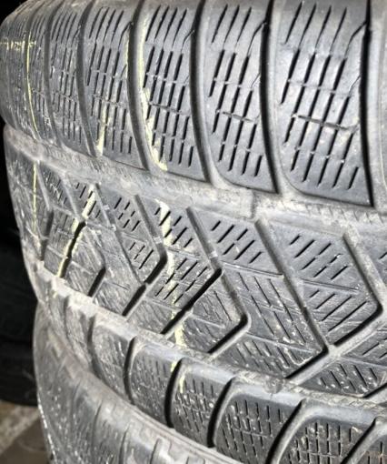 Pirelli Scorpion Winter 275/45 R20