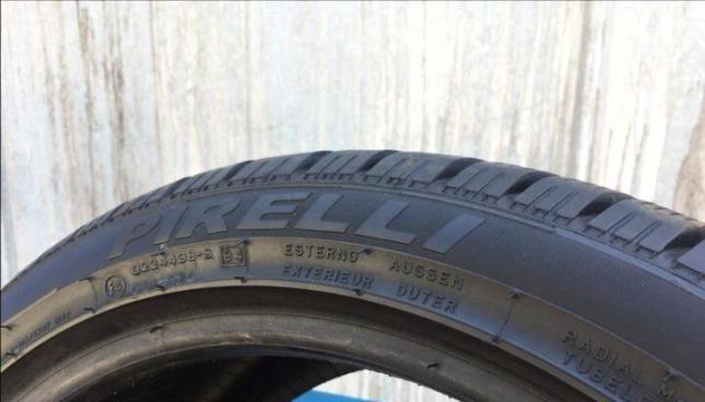 Pirelli Winter 240 Snowsport 225/40 R18