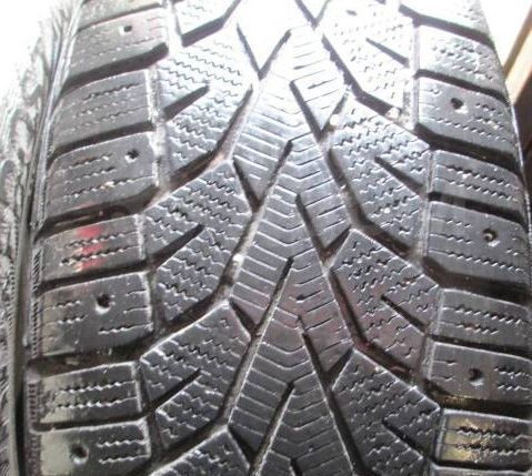 Gislaved NordFrost 100 215/55 R17