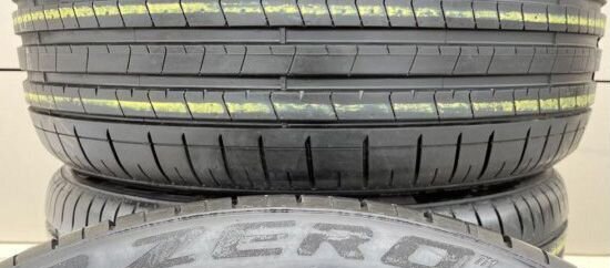 Pirelli P Zero PZ4 255/35 R19