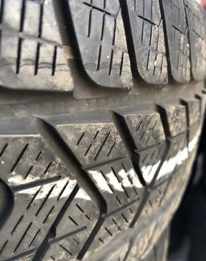 Pirelli Scorpion Winter 215/65 R17 V