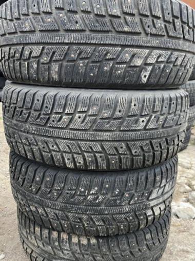 Kumho I&#39;Zen KW22 215/55 R17