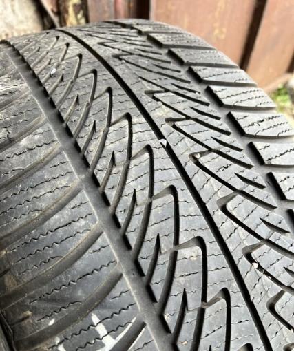 Goodyear UltraGrip 8 Performance 285/45 R20 V